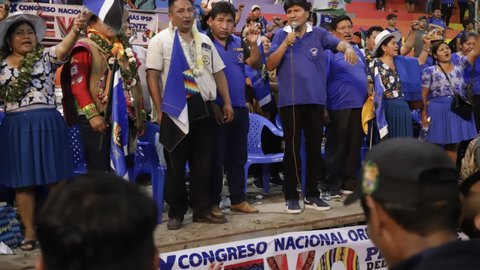 Evo Morales en el ampliado de Villa Tunari. (Foto: Red Uno).