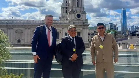 Presidente del BCB se re&uacute;ne con l&iacute;deres financieros en Londres