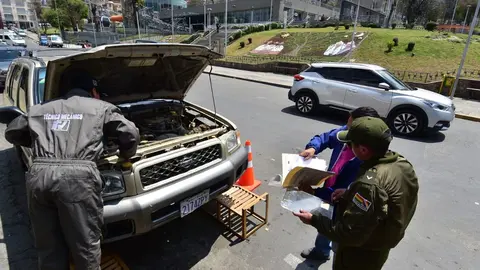 Inspecci&oacute;n t&eacute;cnica vehicular. (Foto: La Patria).