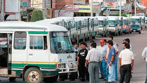 Paro de transporte, Santa Cruz (FOTO. La Raz&oacute;n)