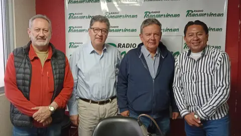 De izquierda a derecha:  Fabian Yaksic, Antonio Gomez, Luis Eduardo Siles y Jos&eacute; Luis Flores.