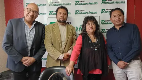 De izquierda a derecha:  Javier Flores, Joshua Bellott, Jimena Costa y Jos&eacute; Luis Flores.