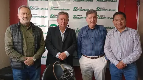 De izquierda a derecha: Fabian Yaksic, Luis Eduardo Siles, Antonio G&oacute;mez y Jos&eacute; Luis Flores.