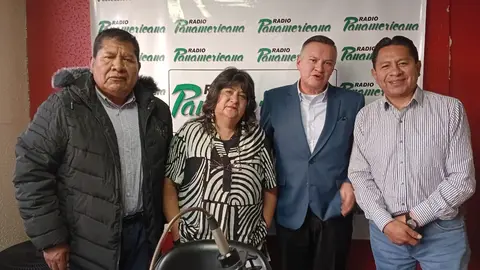 De izquierda a derecha:  Roberto de la Cruz, Jimena Costa, Eduardo Le&oacute;n y Jos&eacute; Luis Flores.