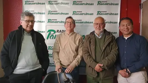 De izquierda a derecha: Antonio Gomez, Ra&uacute;l Pe&ntilde;aranda, Gonzalo Rojas y Jos&eacute; Luis Flores.