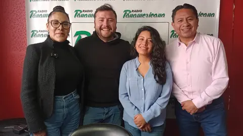 De izquierda a Derecha: Sandra Rivero (PDC), Nicol&aacute;s Melendres (MAS), Camila Ugalde (Alianza Popular), y Jos&eacute; Luis Flores (Periodista).
