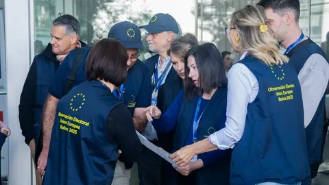 Observadores de la Uni&oacute;n Europea. (Foto. FB).
