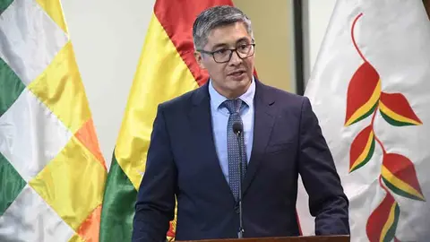 Gabriel Espinoza, ministro de econom&iacute;a. (Foto. El D&iacute;a).