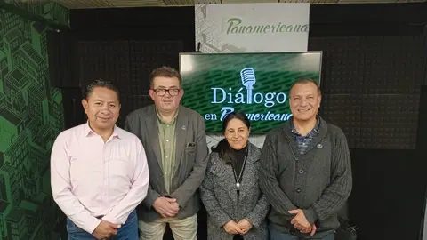 De izquierda a derecha: Jos&eacute; Luis Flores, Diego Ayo, Susana Bejarano y Franklin Pareja.