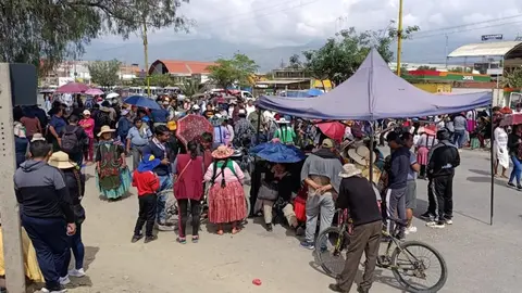 Vecinos de Quillacollo. (Foto. Asuntos Centrales).