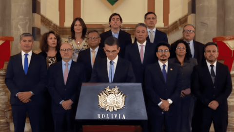 Presiente Rodrigo Paz y su gabinete en coferencia de prensa. Foto: Radio Panamericana