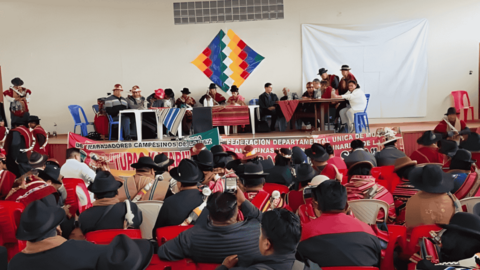 Gobierno se reune con la COB Foto: Radio Panamericana