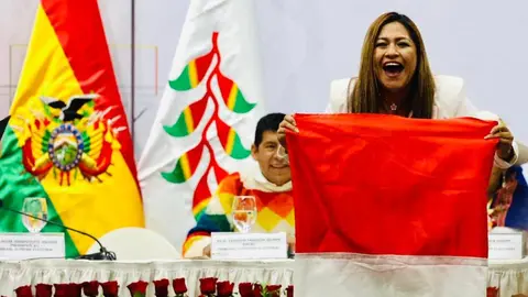 Marina Cachambi, diputada.