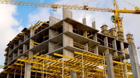 Construcci&oacute;n de edificio.