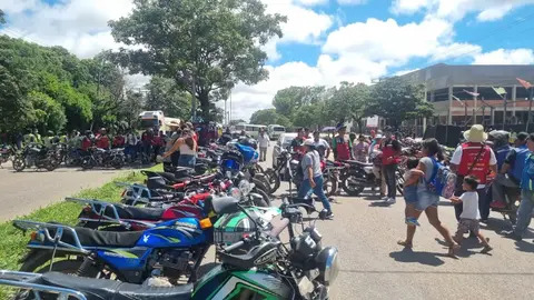 Mototaxis en Santa Cruz. (Foto. Unitel).