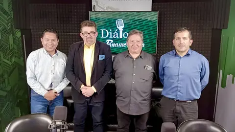De izquierda a derecha: Jos&eacute; Luis Flores, Diego Ayo, Manuel Morales, y Ren&eacute; Martinez.