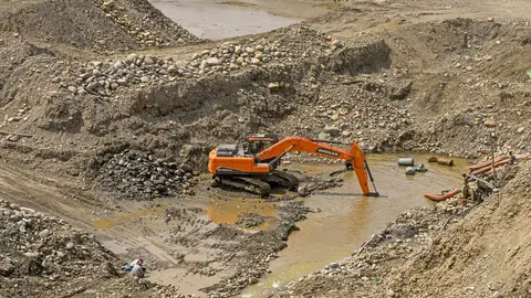 Trabajos mineros en Bolivia. (Foto: CEDIB)