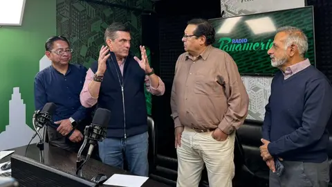 El presidente Rodrigo Paz en los estudios de Panamericana.