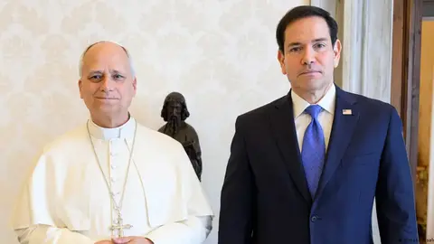 Papa Le&oacute;n XIV y Marco Rubio.