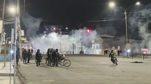 Polic&iacute;a gasifica en manifestaci&oacute;n tras peligro de saqueo