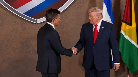 Rodrigo Paz saluda a Donald Trump (Foto: Ministerio de Relaciones Exteriores)