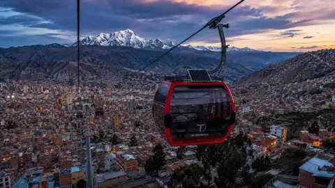 Imagen referencial. Linea carmes&iacute; de Mi Telef&eacute;rico (Foto: Generada con IA)