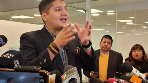 Diputado del PDC exige sanciones para legisladores por injerencia extranjera