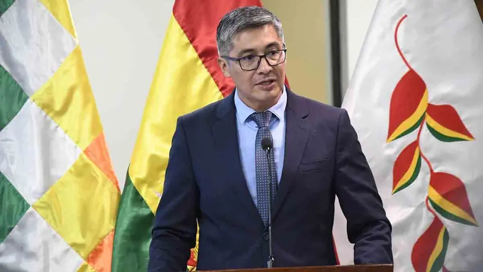 Gabriel Espinoza, ministro de econom&iacute;a. (Foto. El D&iacute;a).