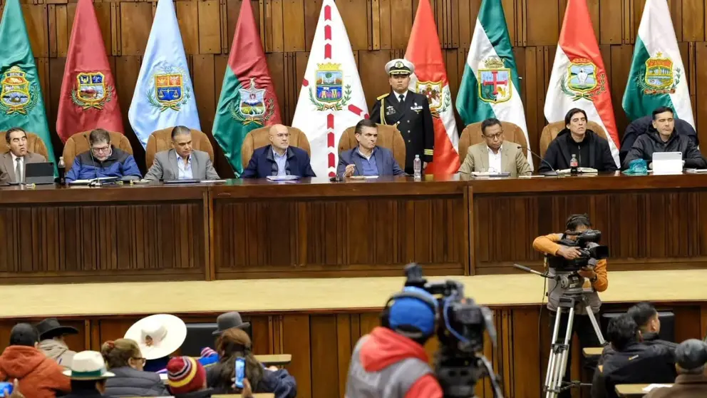Reuni&oacute;n del Gobierno y la COB.