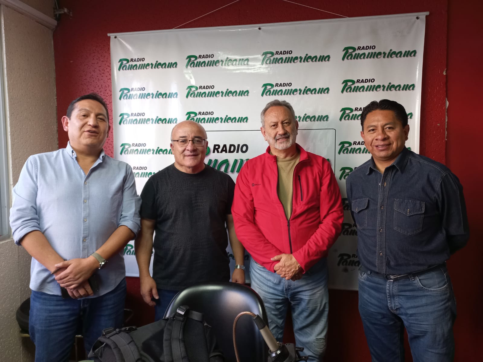 De izquierda a derecha: José Luis Bedregal, Hugo Moldiz, Fabián Yaksic y José Luis Flores.