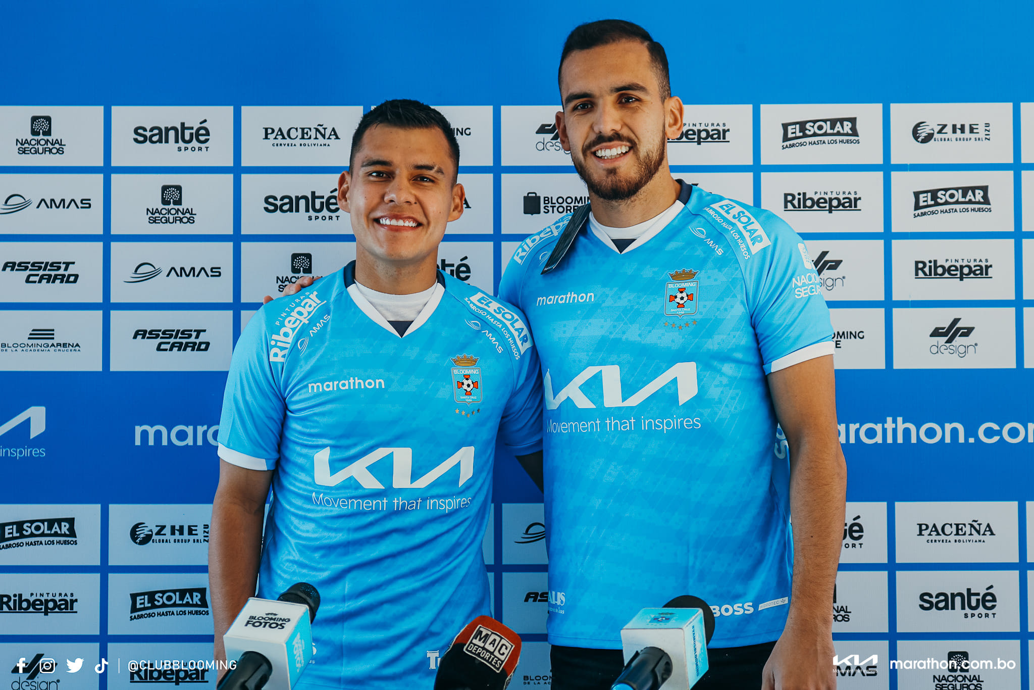 Moisés Villarroel y Luis Haquín, jugadores bolivianos. (Foto: Club Blooming).