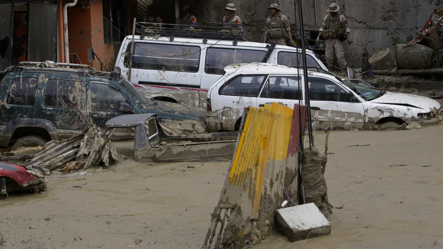 Deslizamientos Bajo Llojeta. (Foto. AP News).